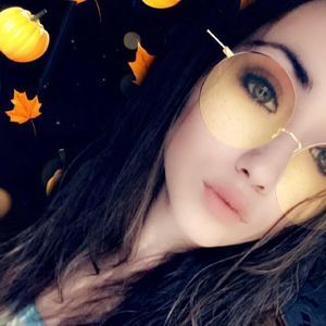 Meet your Posher, Harley rayanna